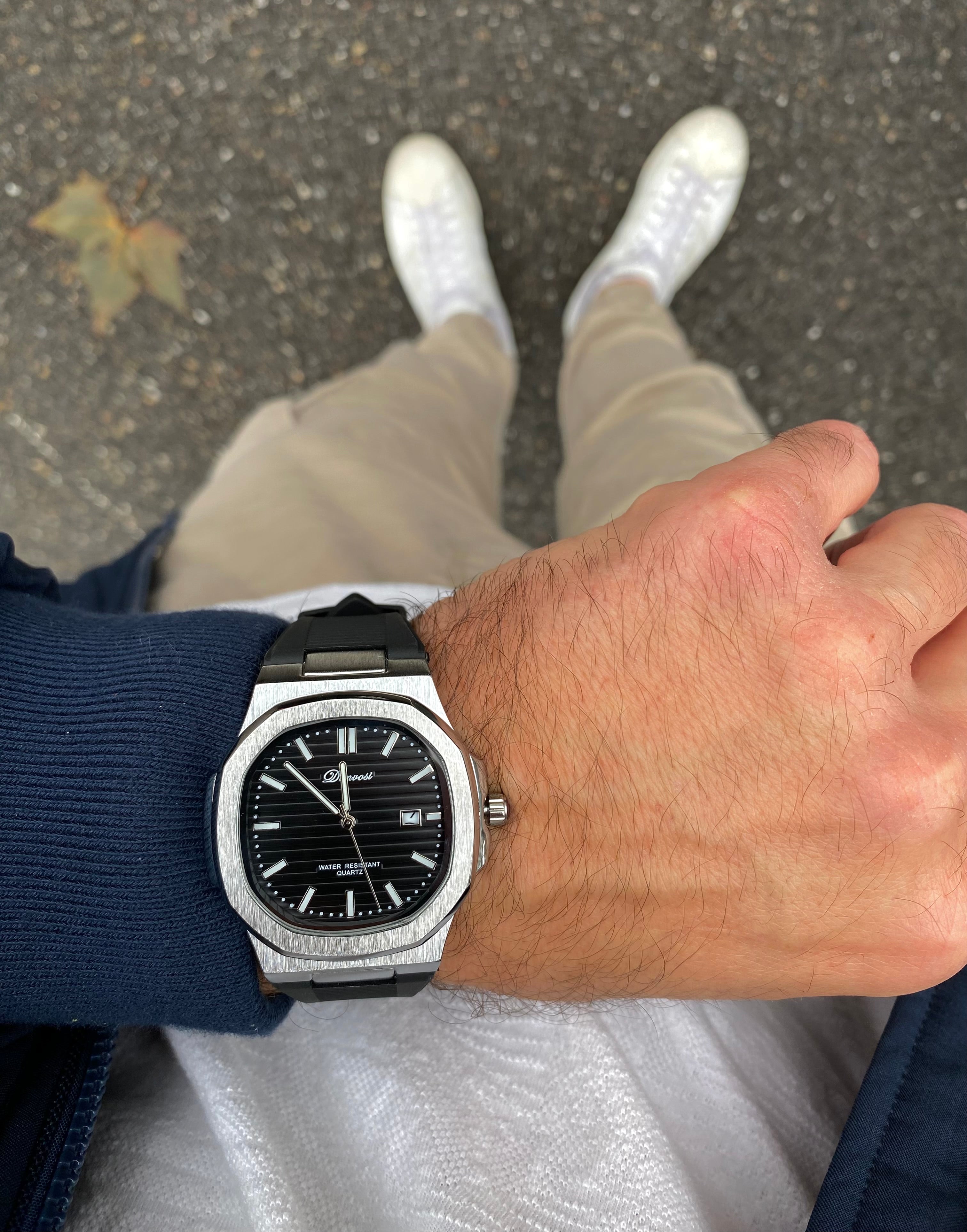 Montre homme acier – cadran noir & bracelet caoutchouc